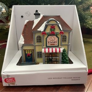 Aldi Merry Moments BAKERY LED Light Up Holiday Village House 2023 New in…